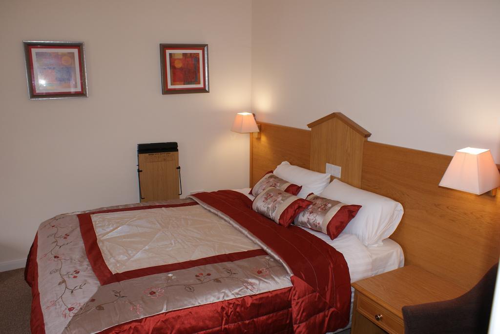 Bed and Breakfast The Hawkenbury Staplehurst Habitación foto